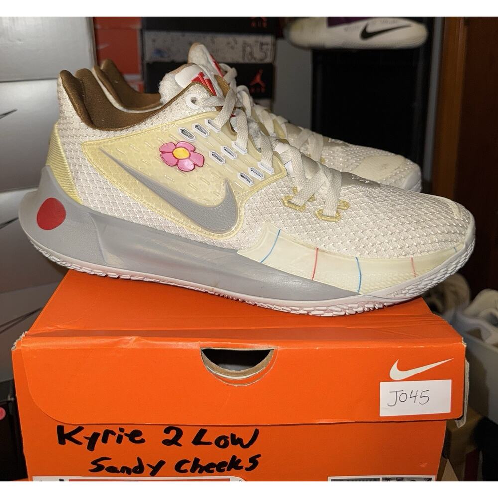 Nike Kyrie 2 Low Sandy Cheeks Men’s 12.5